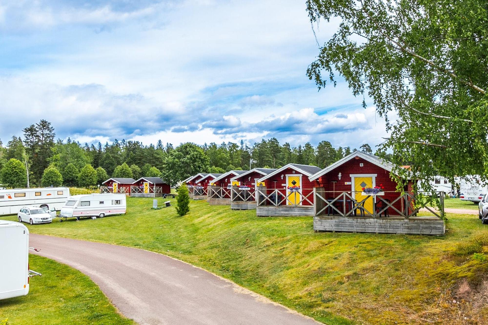 Kristinehamn Herrgårdscamping&Stugor Exterior foto