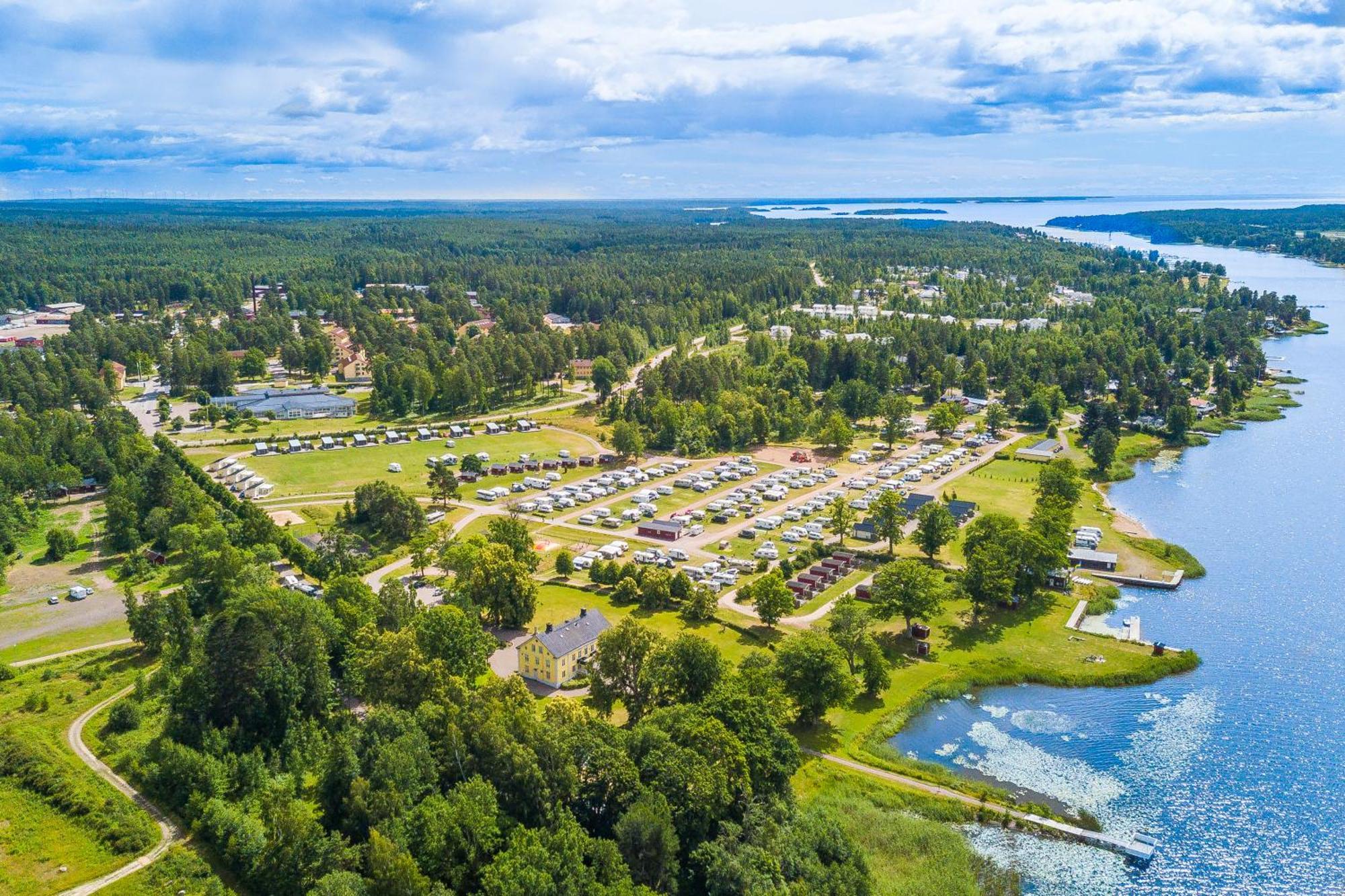 Kristinehamn Herrgårdscamping&Stugor Exterior foto